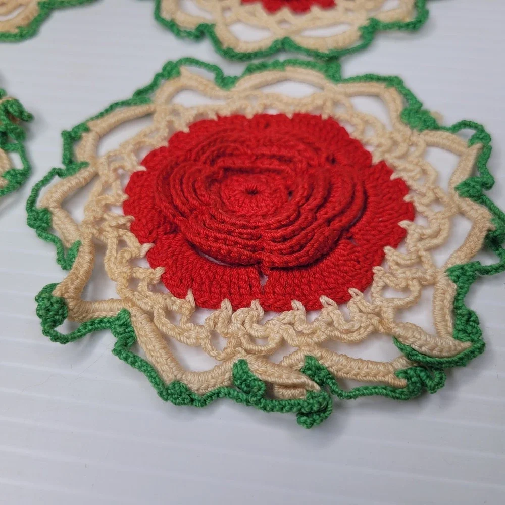 Collectible Handmade Crocheted Red, Green & Beige Rose Floral‎ 4